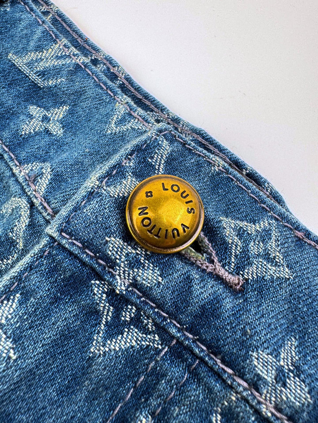 Full printed logo denim shorts