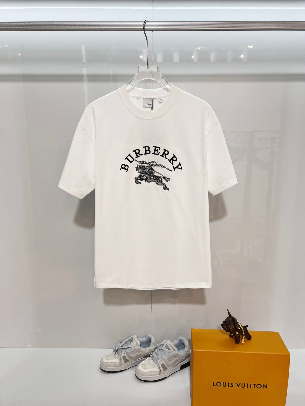 Embroidered T-shirt with 10000 stitches in front and back
