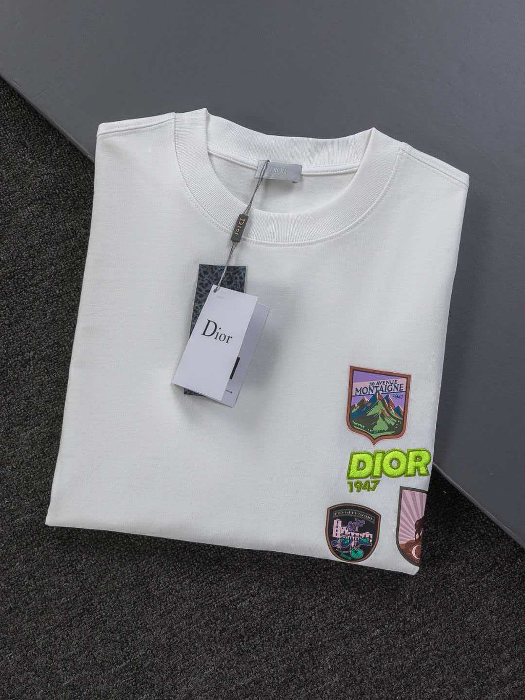 Multi element micro chapter letters 🪡 Embroidered logo pattern, heavy craftsmanship, unisex short sleeved t-shirt