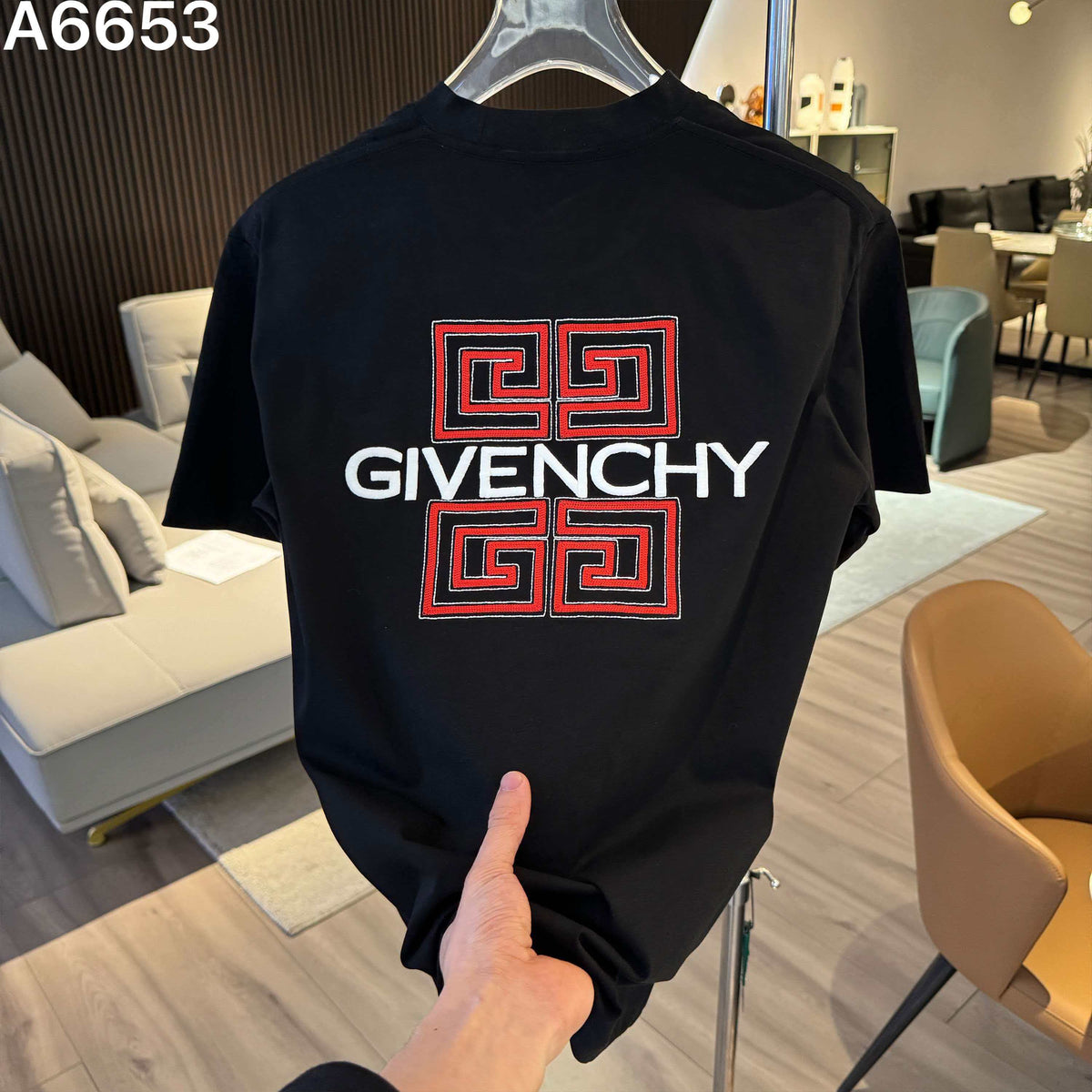 New embroidered letter short sleeved shirt