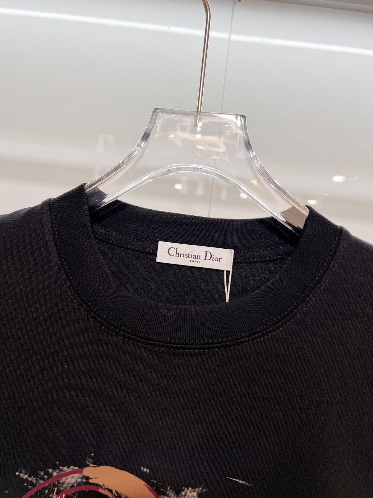 Color blocked graffiti messy offset letter round neck T-shirt