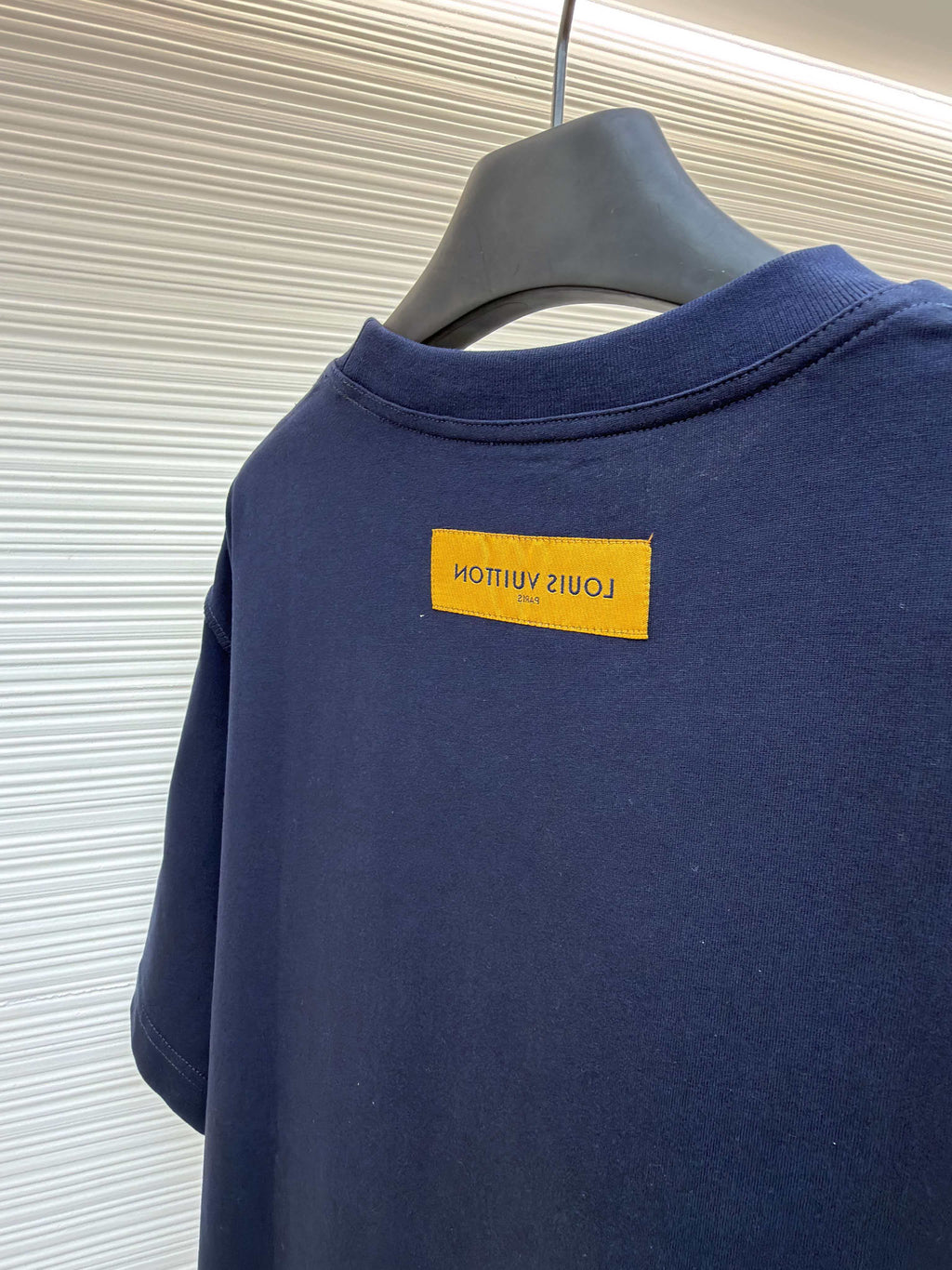 Embossed small label T-shirt