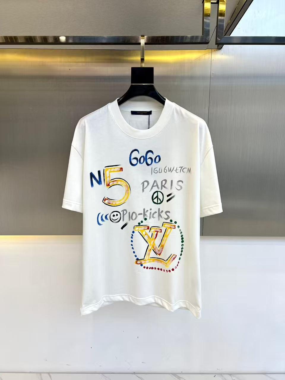 New hand drawn printed short sleeves