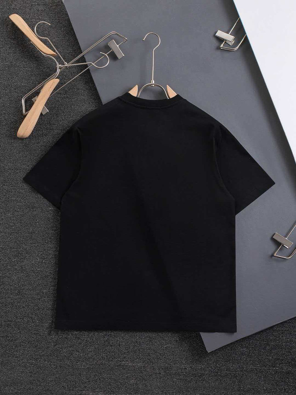 Multi element micro chapter letters 🪡 Embroidered logo pattern, heavy craftsmanship, unisex short sleeved t-shirt