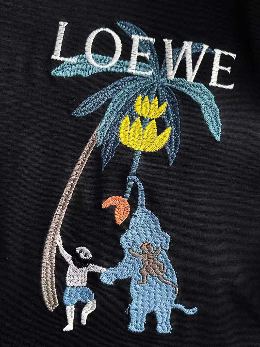 New embroidered letter T-shirt