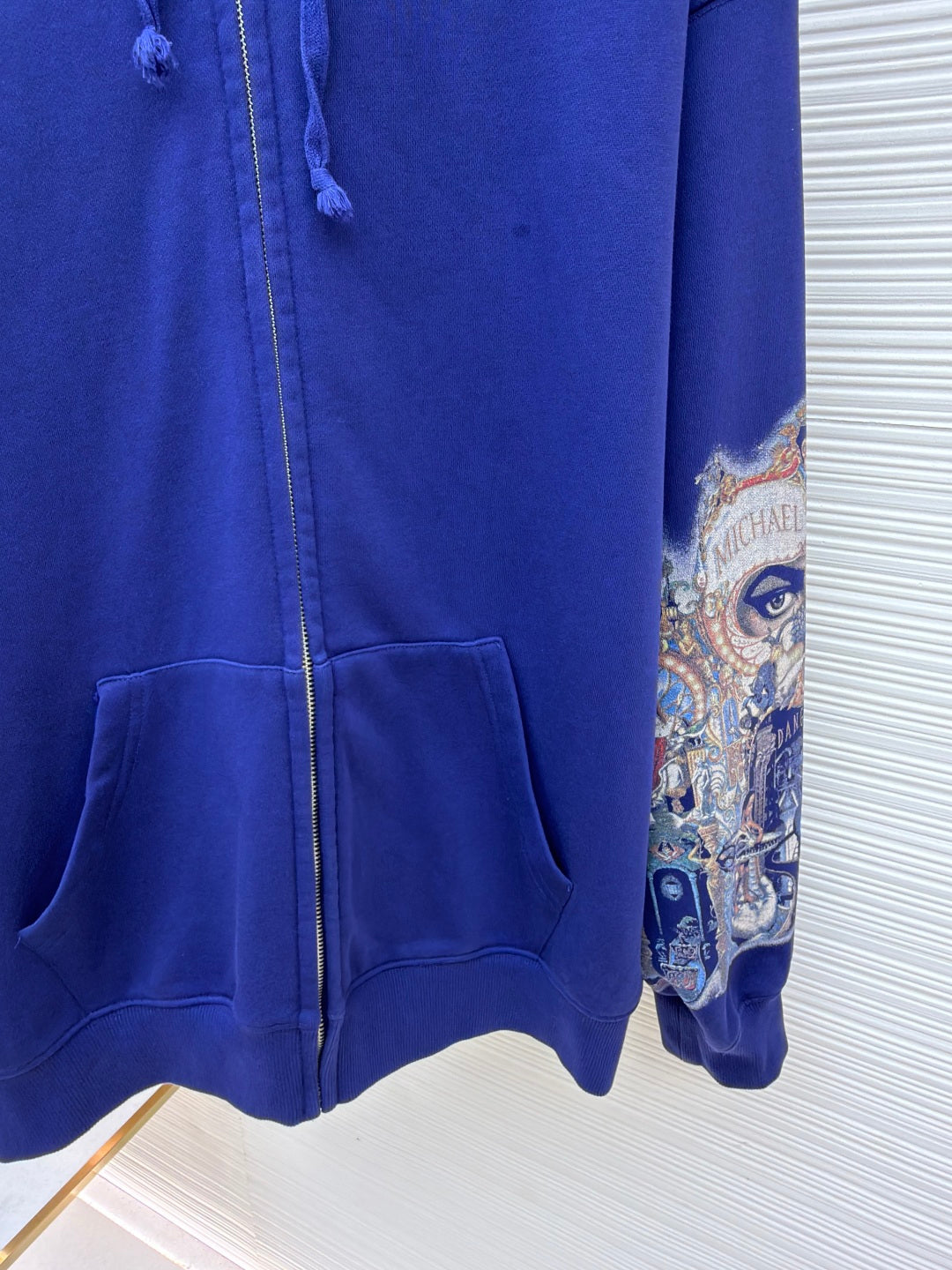 Sleeve eye print pattern hooded zipper sweatshirt