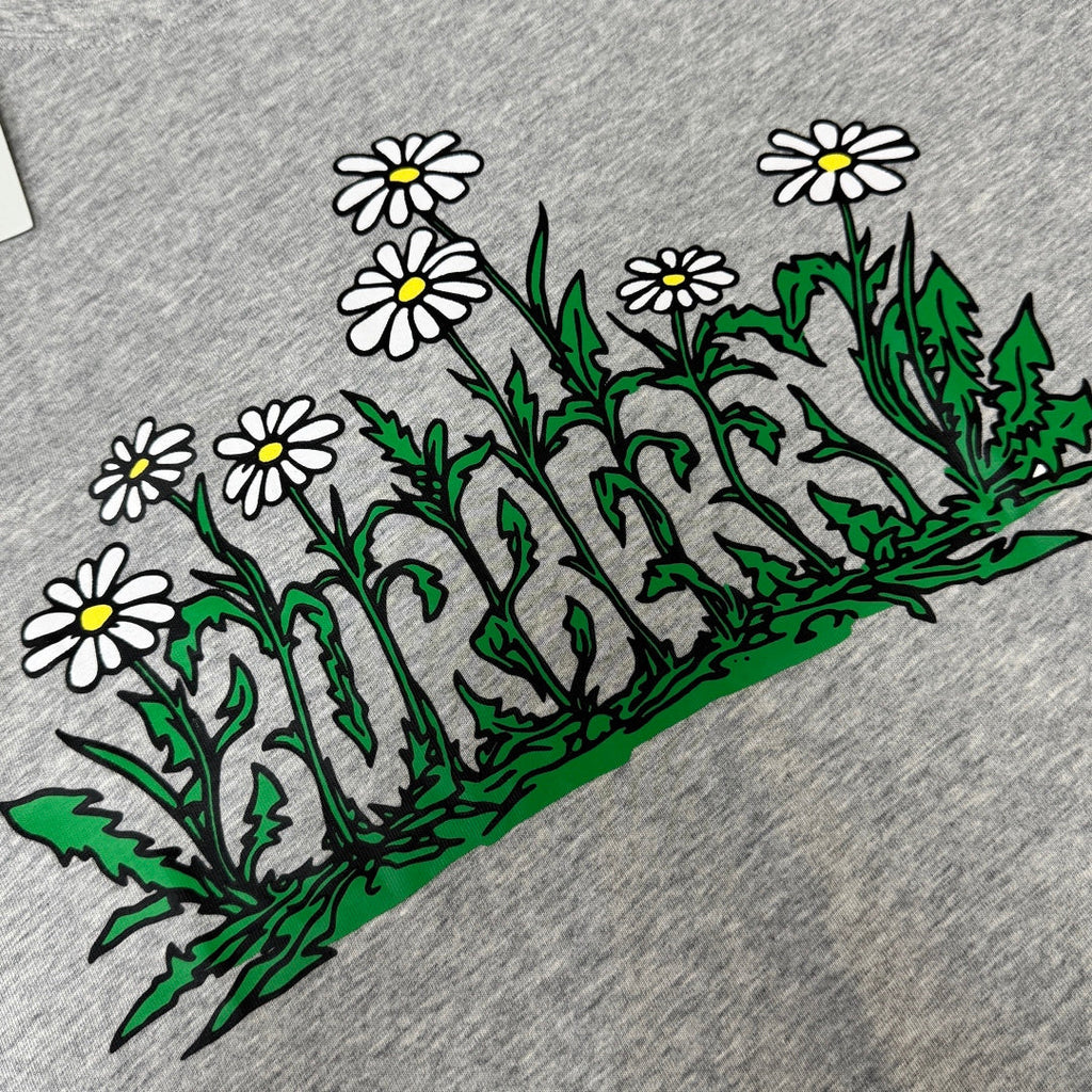 Latest short sleeved round neck T-shirt