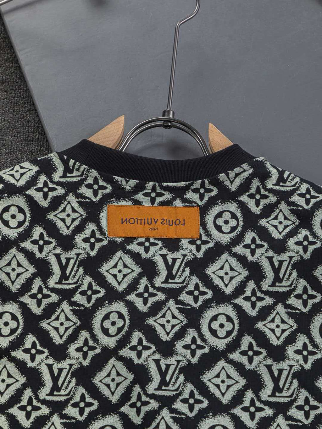 Full printed jacquard vintage letter logo printed round neck short sleeved T-shirt,