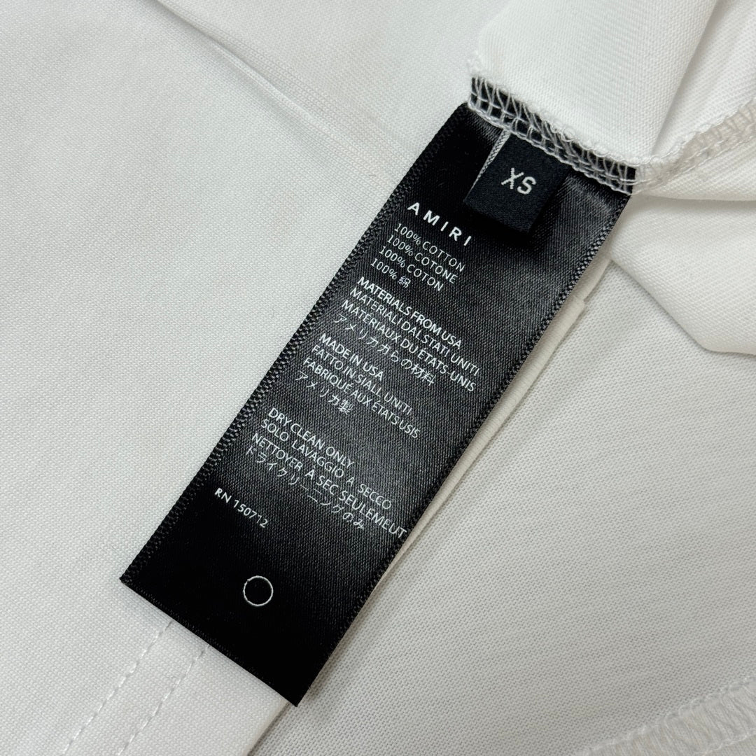 Latest short sleeved round neck T-shirt