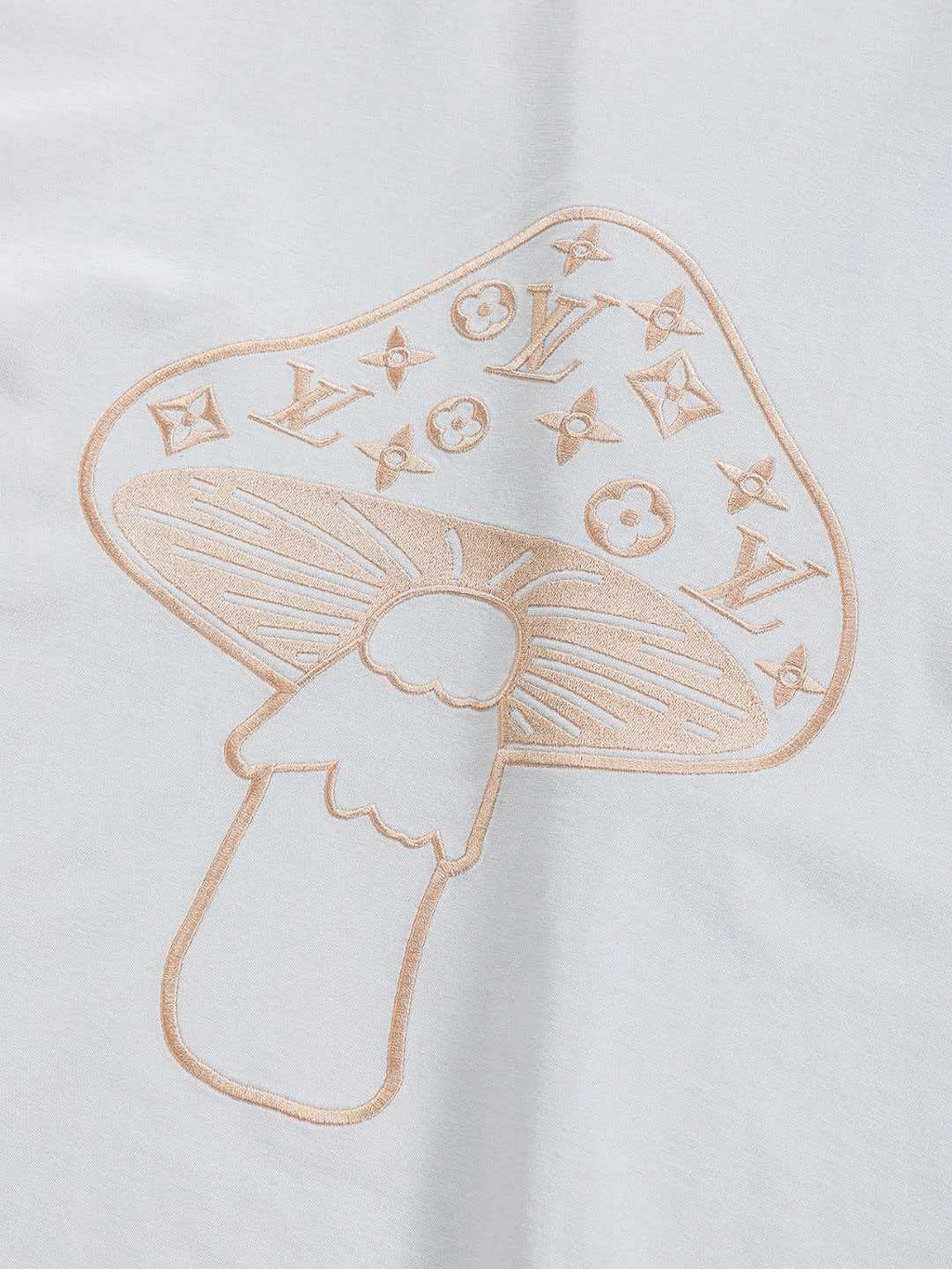 Mushroom on the chest 🍄 inlaid 🪡 Embroidered logo round neck short sleeved T-shirt