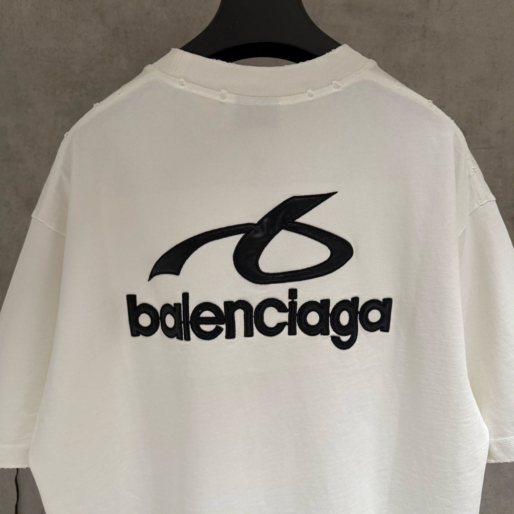 Embroidered short sleeved T-shirt