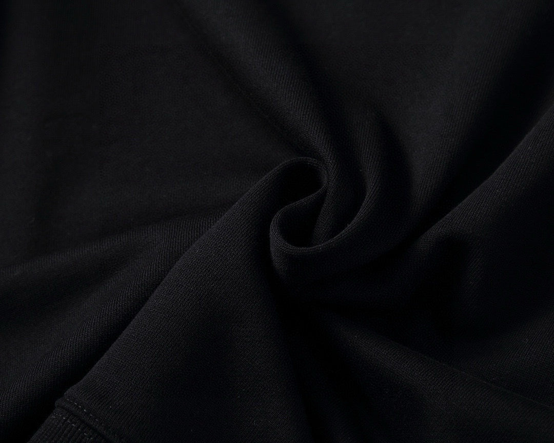 New long sleeved round neck sweatshirt 11
