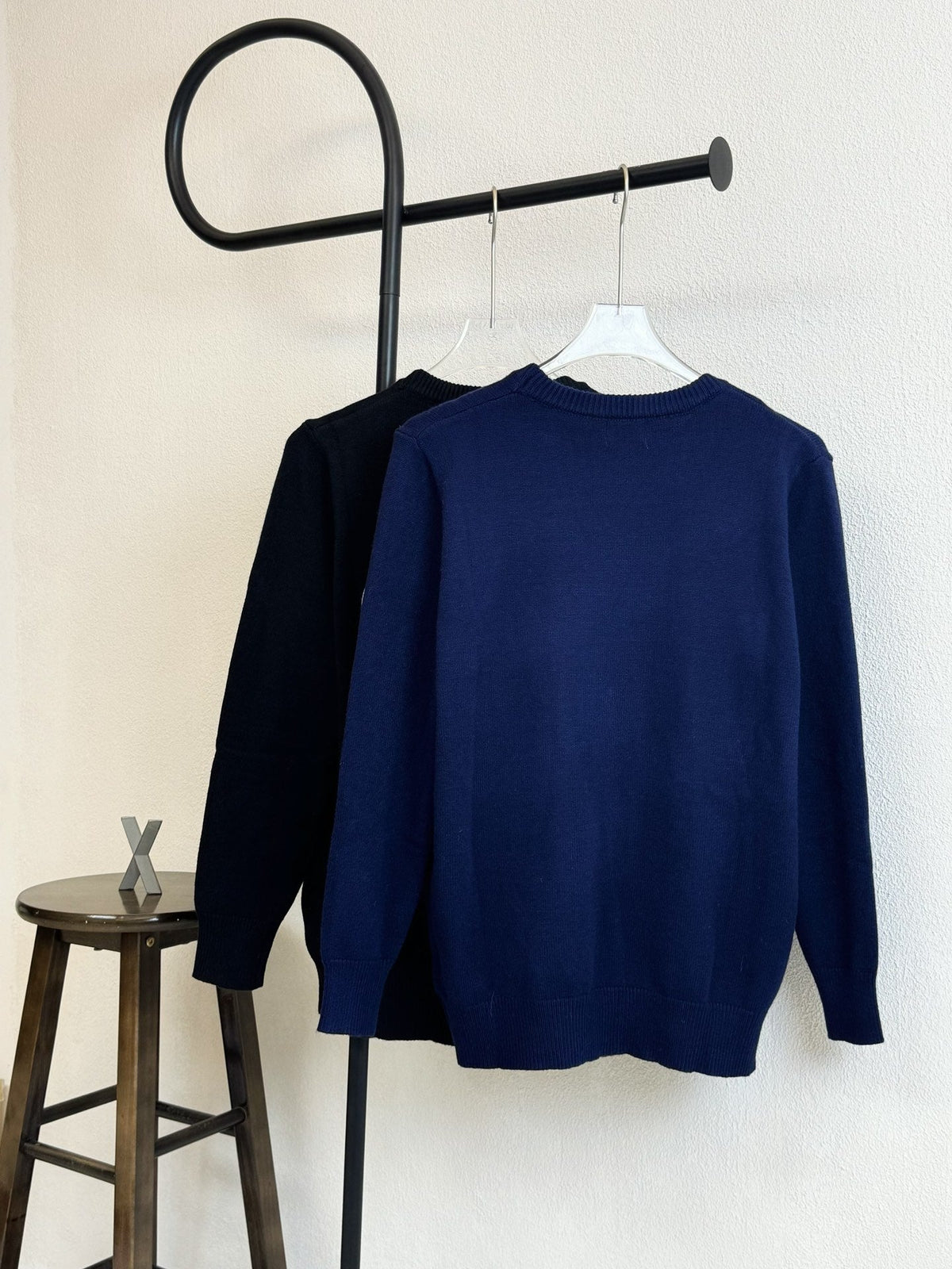 Letter pattern small logo knitted sweater