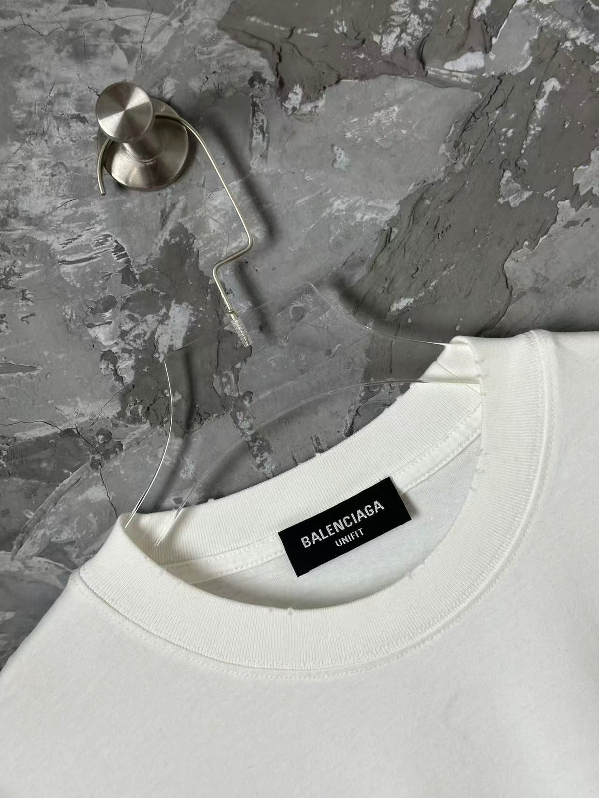 Loose fit version Unisex short sleeved t-shirt