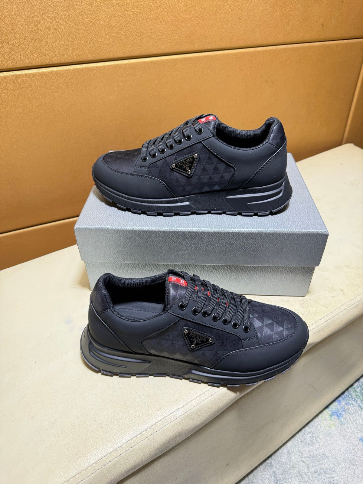 Silk calf leather shoes
