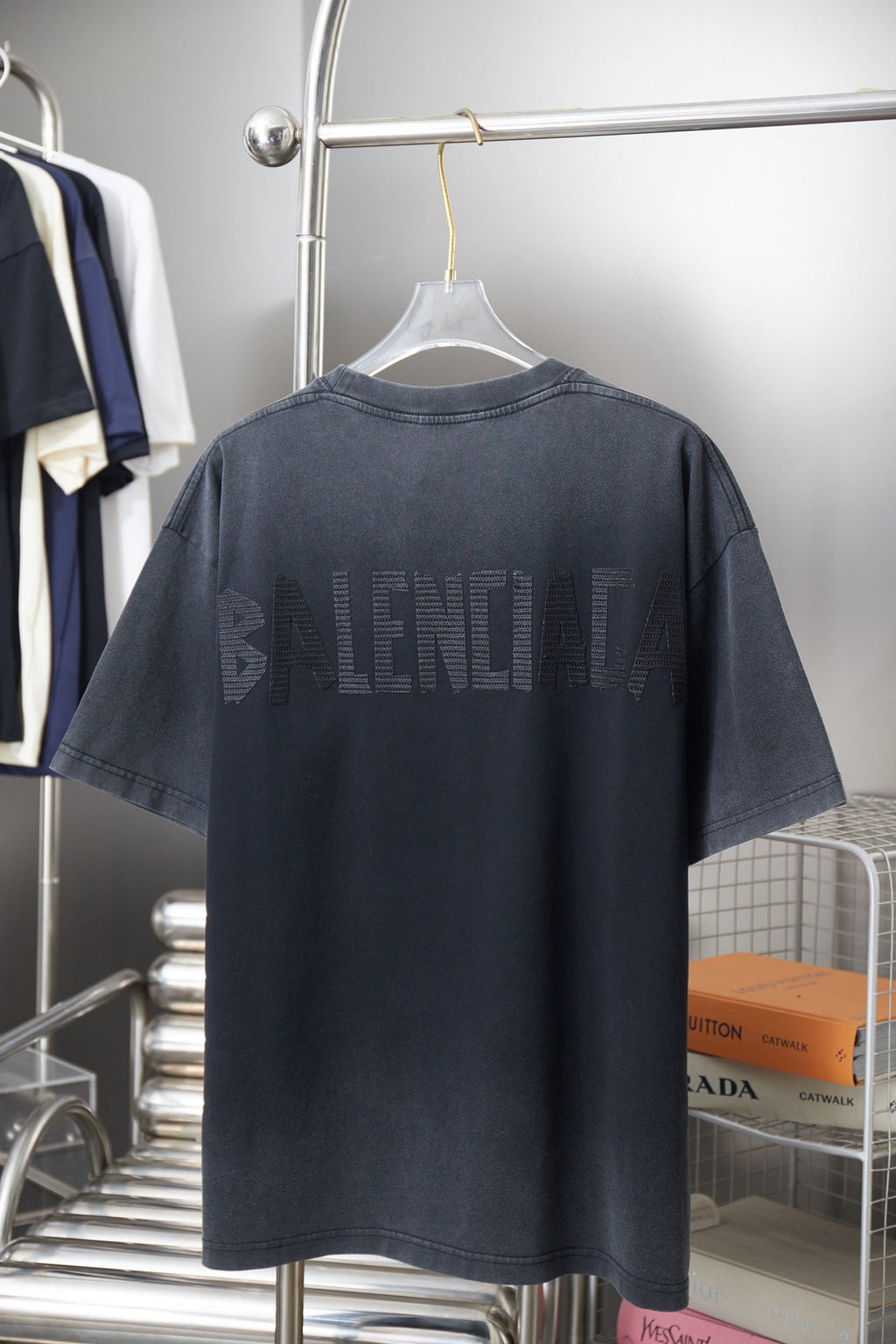 Letter towel short sleeved