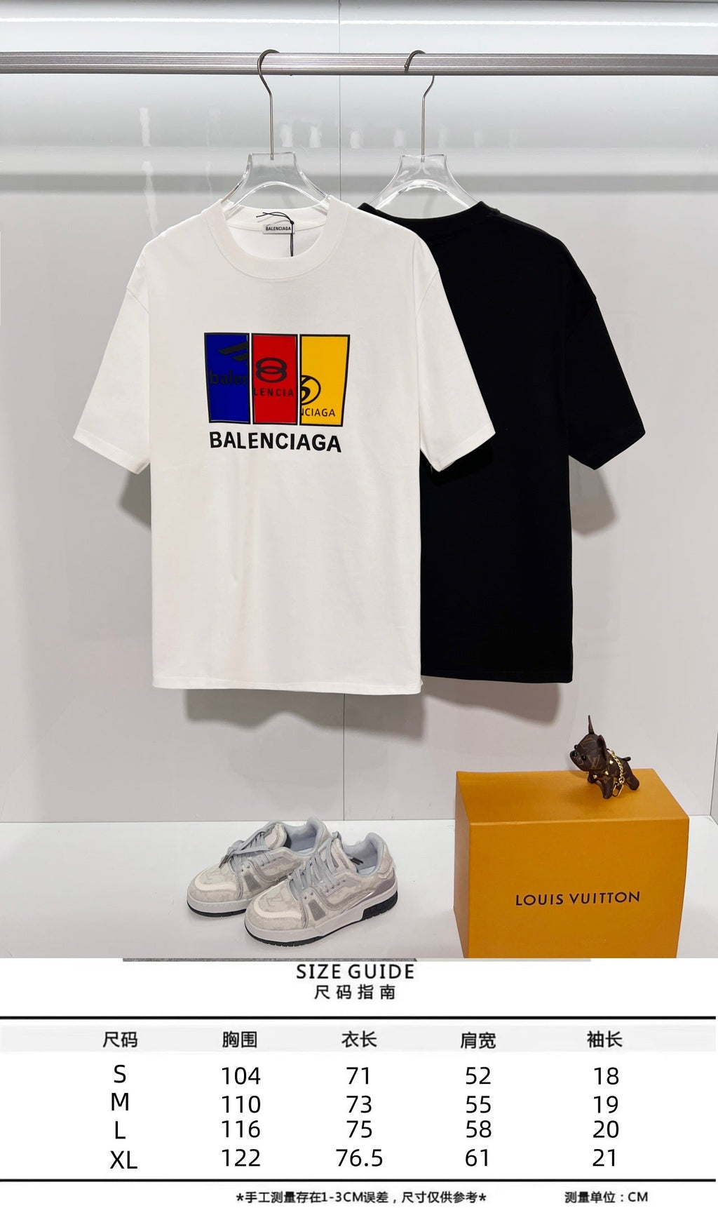 Color blocked striped offset printed letter round neck T-shirt