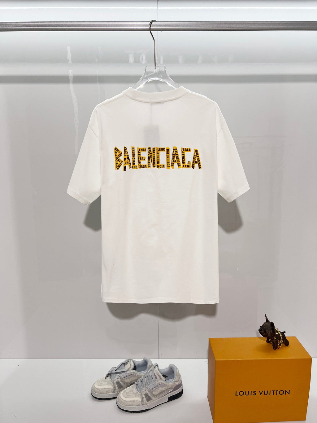 Chest patch splicing yellow adhesive tape offset letter round neck T-shirt