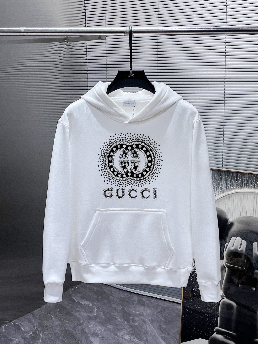Latest long sleeved round neck sweatshirt 15