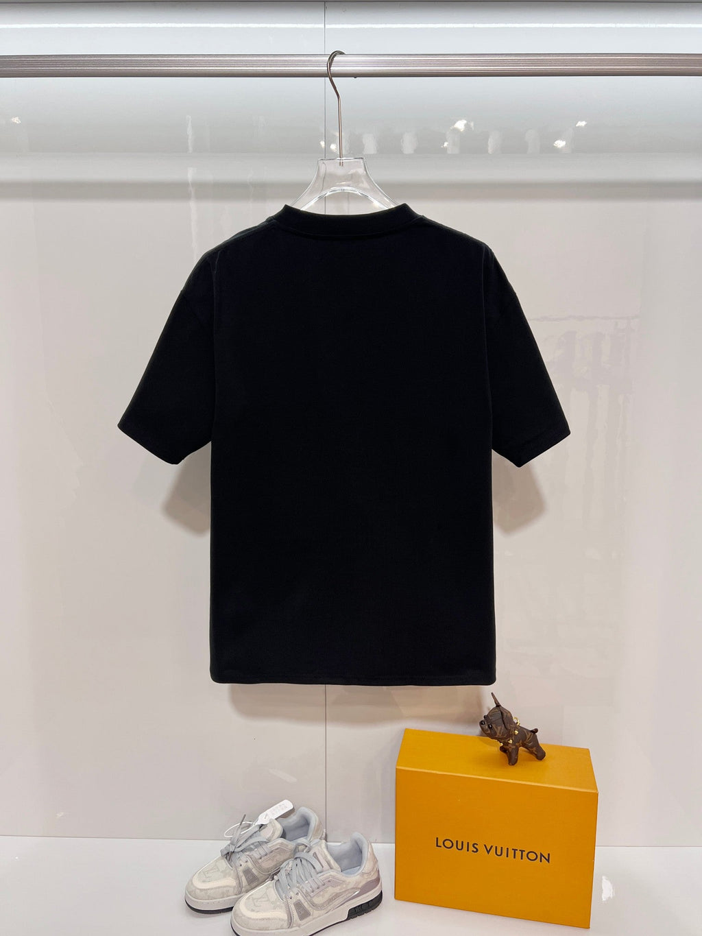 New interlocking embroidered short sleeves