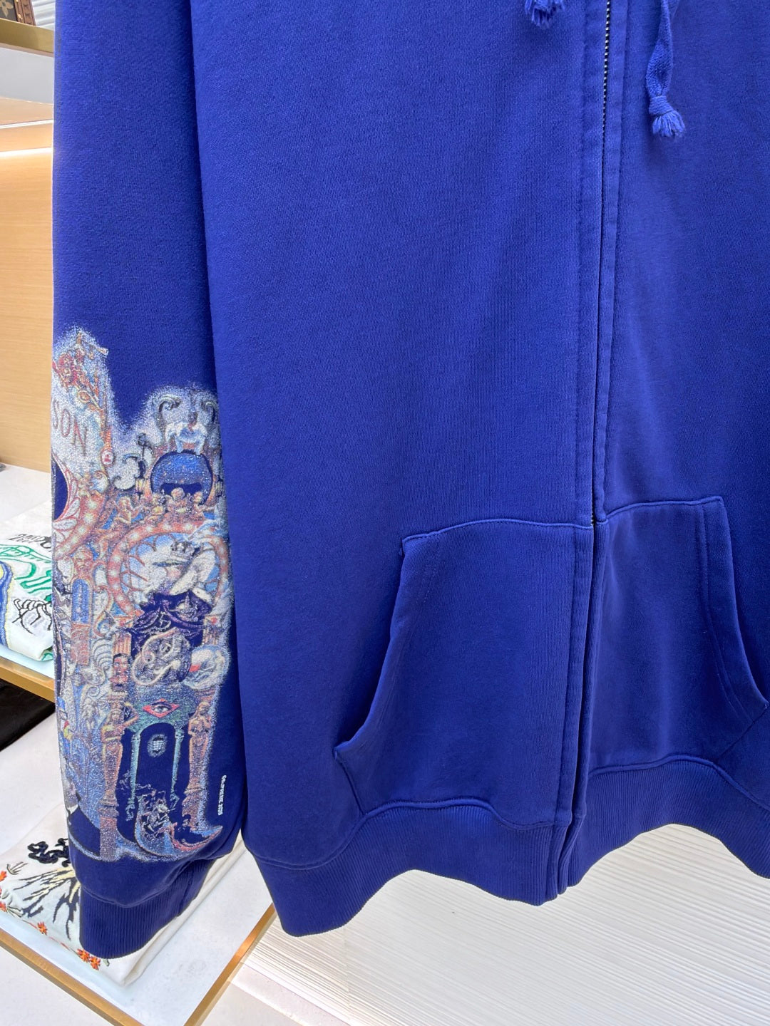 Sleeve eye print pattern hooded zipper sweatshirt