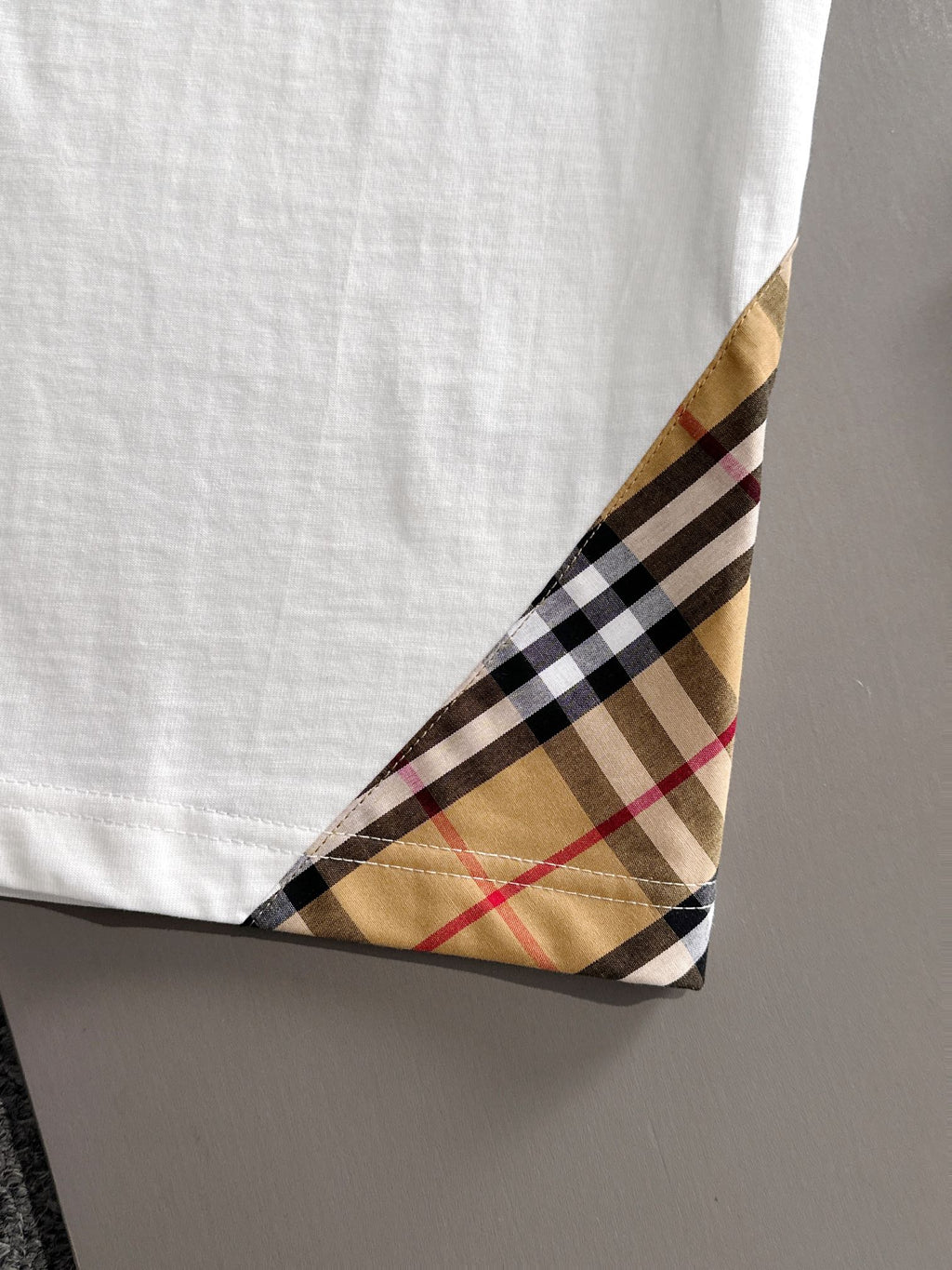 Bottom plaid fabric patchwork unisex short sleeved t-shirt