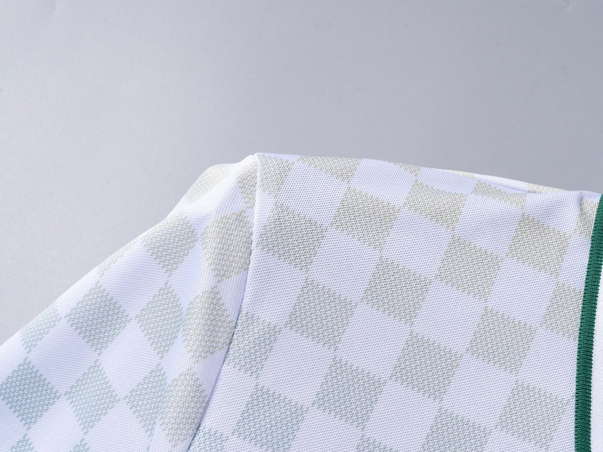 Gradient checkerboard printed lapel T-shirt