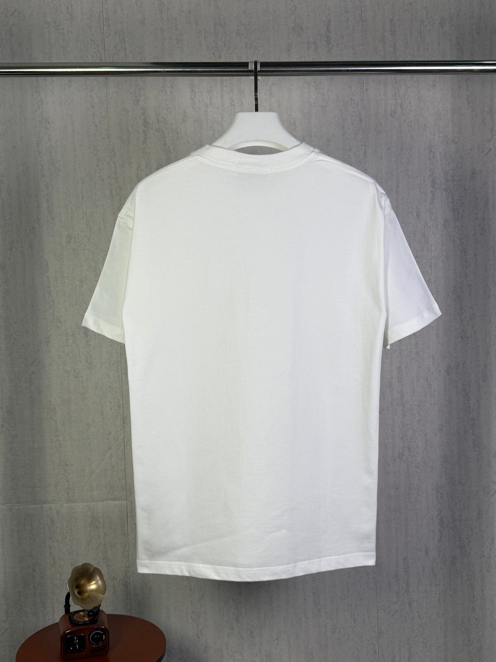 Declaration pattern unisex T-shirt