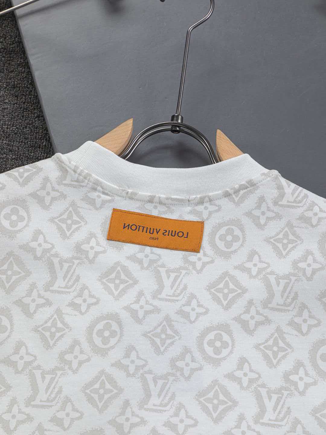 Full printed jacquard vintage letter logo printed round neck short sleeved T-shirt,