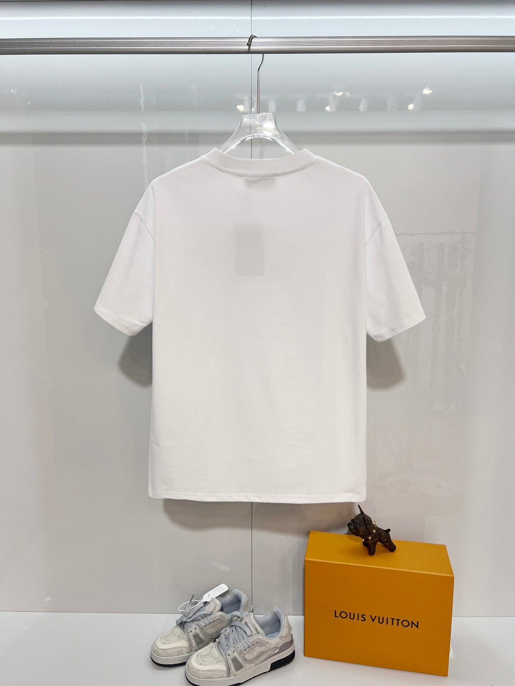 New interlocking embroidered short sleeves