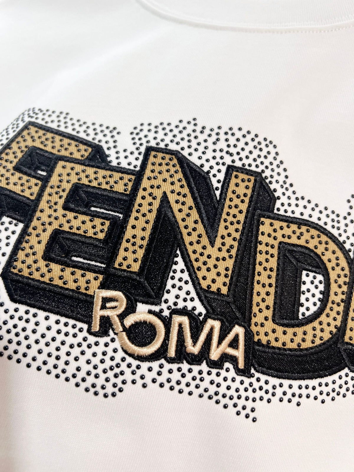 New three-dimensional hot bead heavy embroidery letter short sleeved shirt