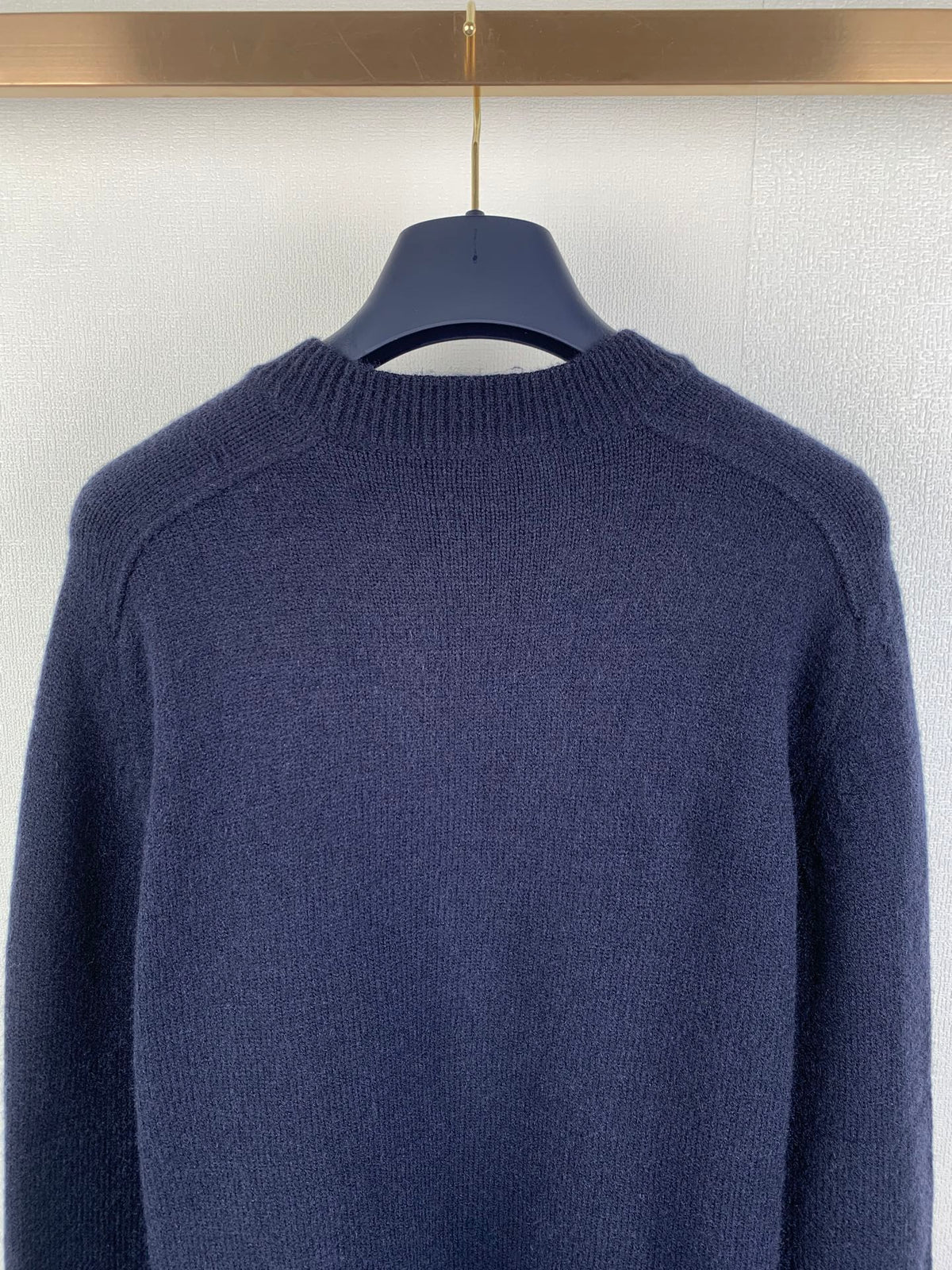 Solid color round neck cashmere knit sweater