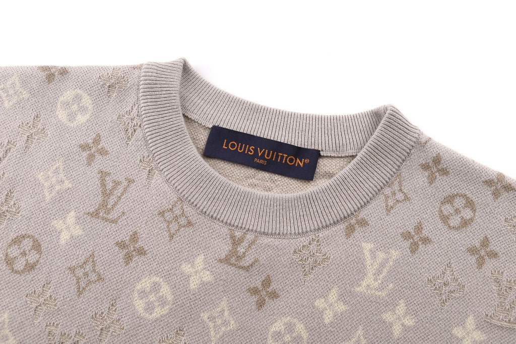 Jacquard round neck shirt size