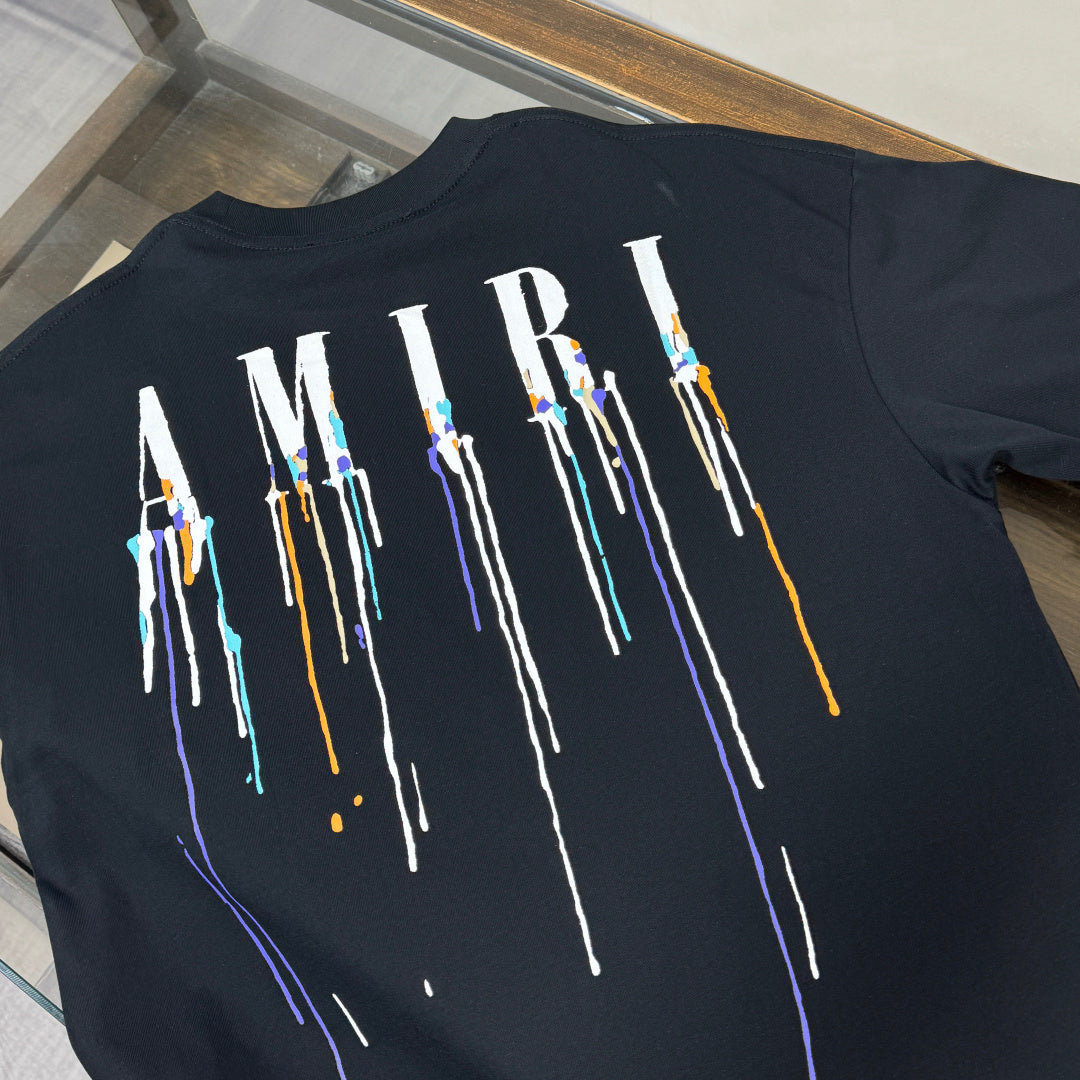 Latest short sleeved round neck T-shirt