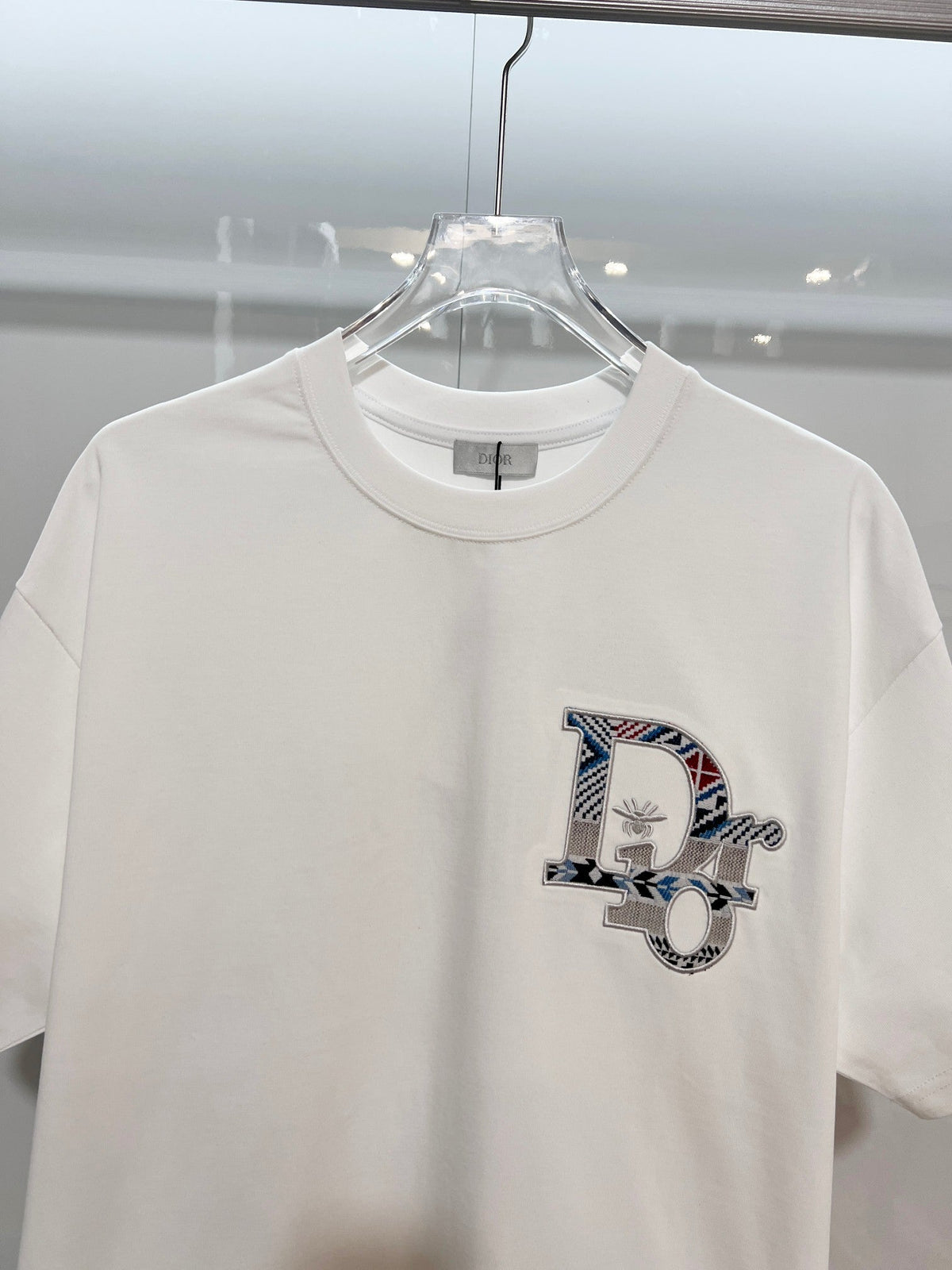 New Color blocked Ten Thousand Needle Embroidered Bee Letter Short Sleeve