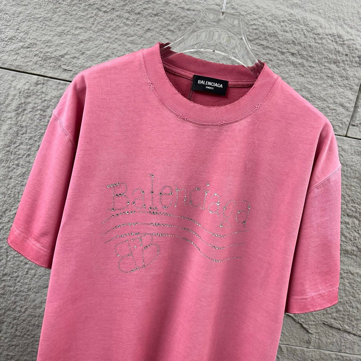 Wear and tear washed short sleeved T-shirt with distressed holes for both men and women