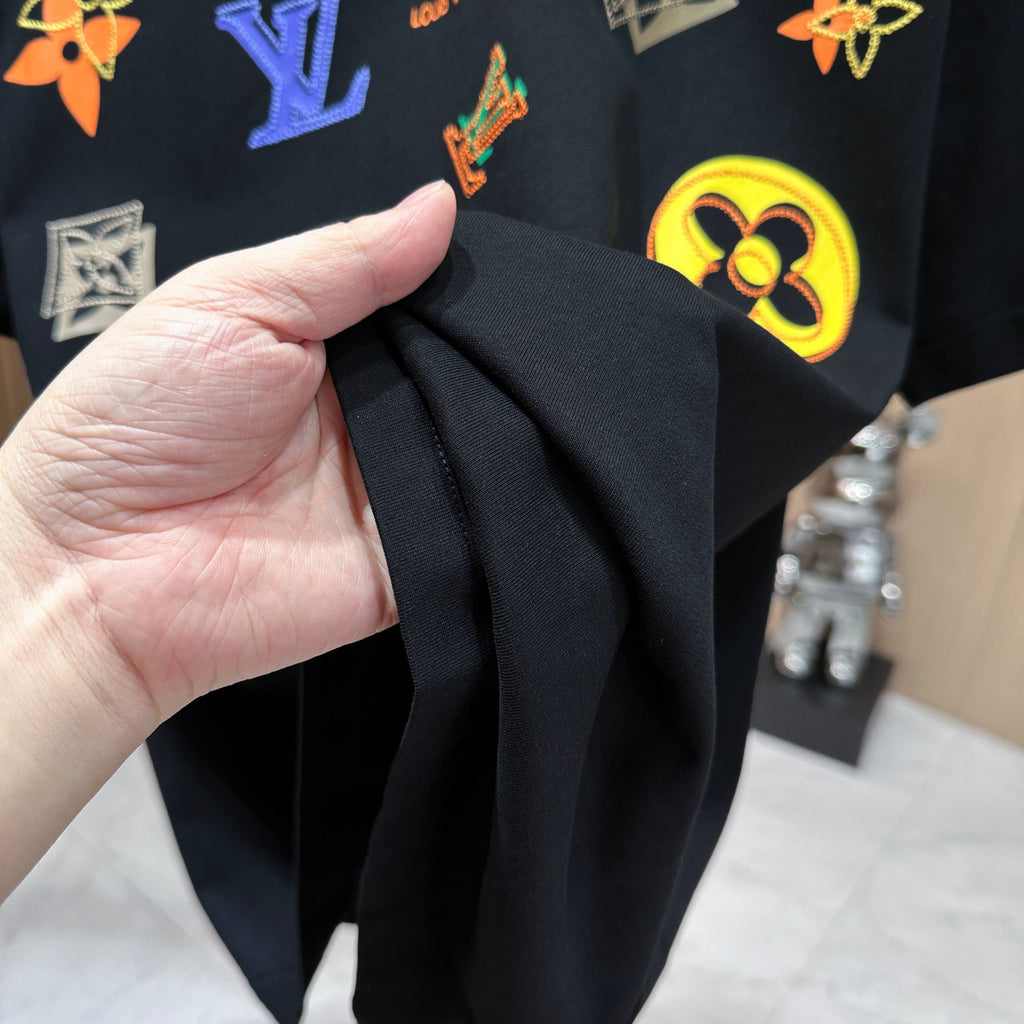 Spring and summer new embroidered round neck short sleeved T-shirt