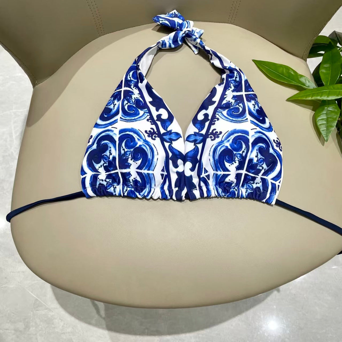 New quick drying elastic swimsuit