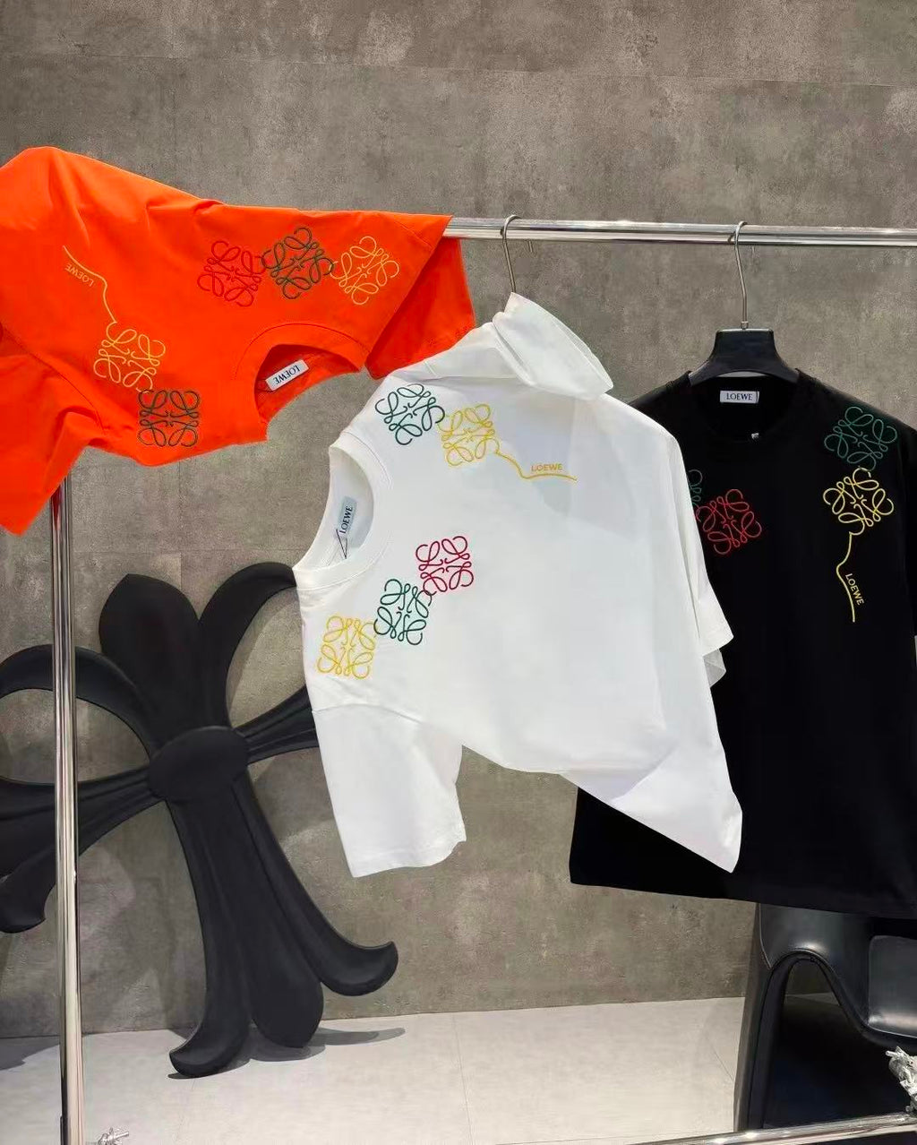 Three-Color Embroidery T-Shirt