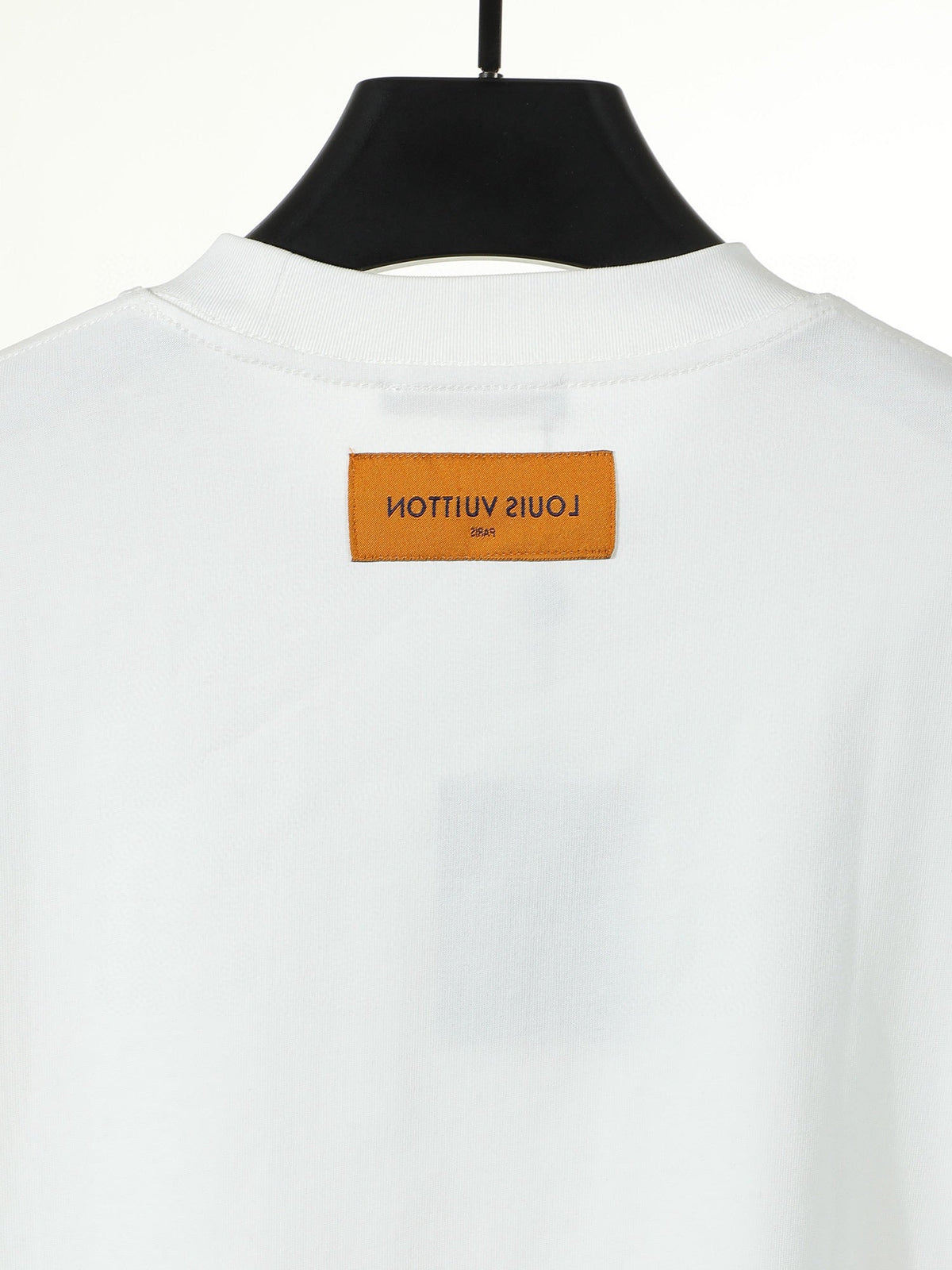 Contrast embroidered short sleeved shirt