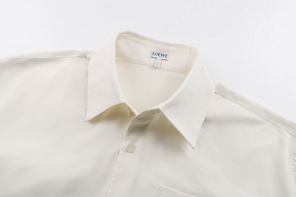 Flip collar embroidered patch pocket cotton long sleeved shirt