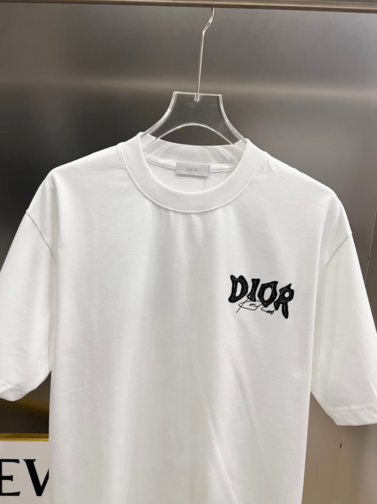 New letter sticker short sleeved shirt