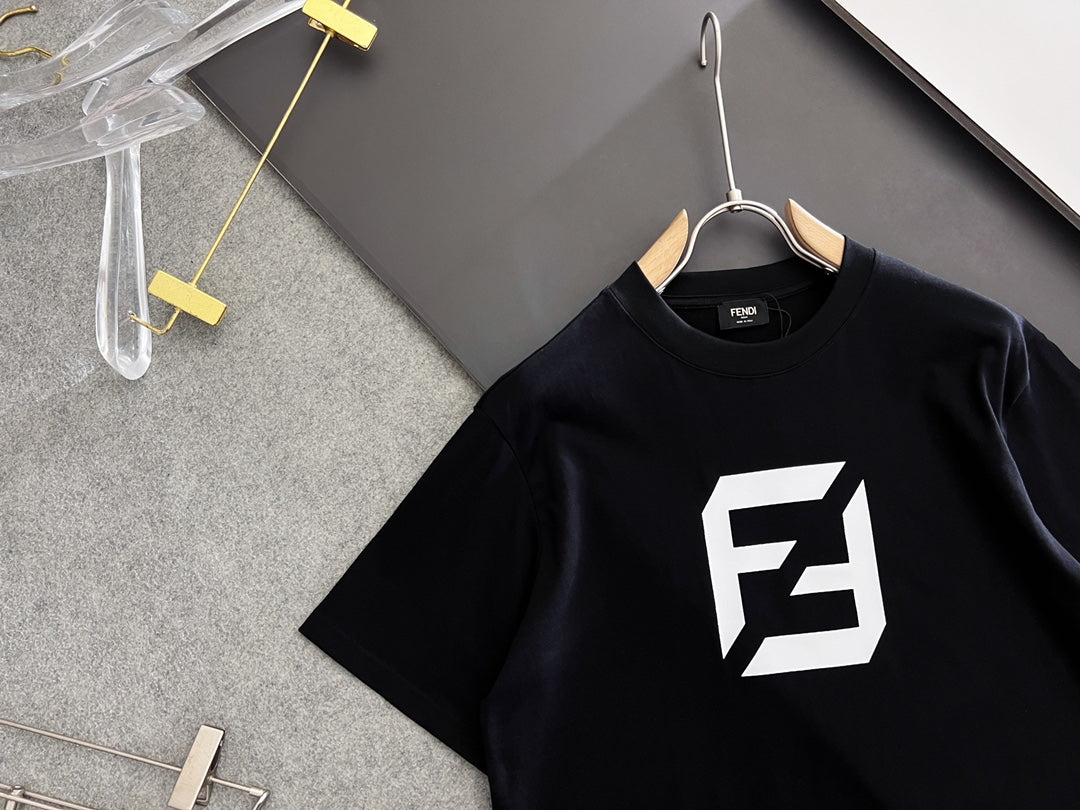 Summer new round neck short sleeved T-shirt