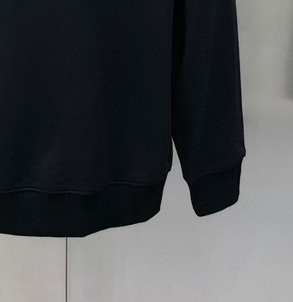 Latest long sleeved round neck sweatshirt 10