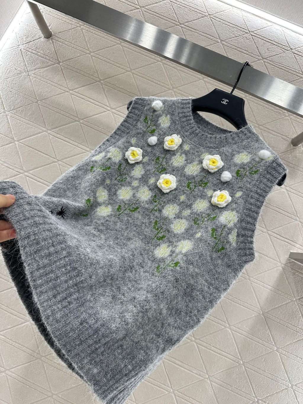 25fw 3D Crochet Knitted Vest