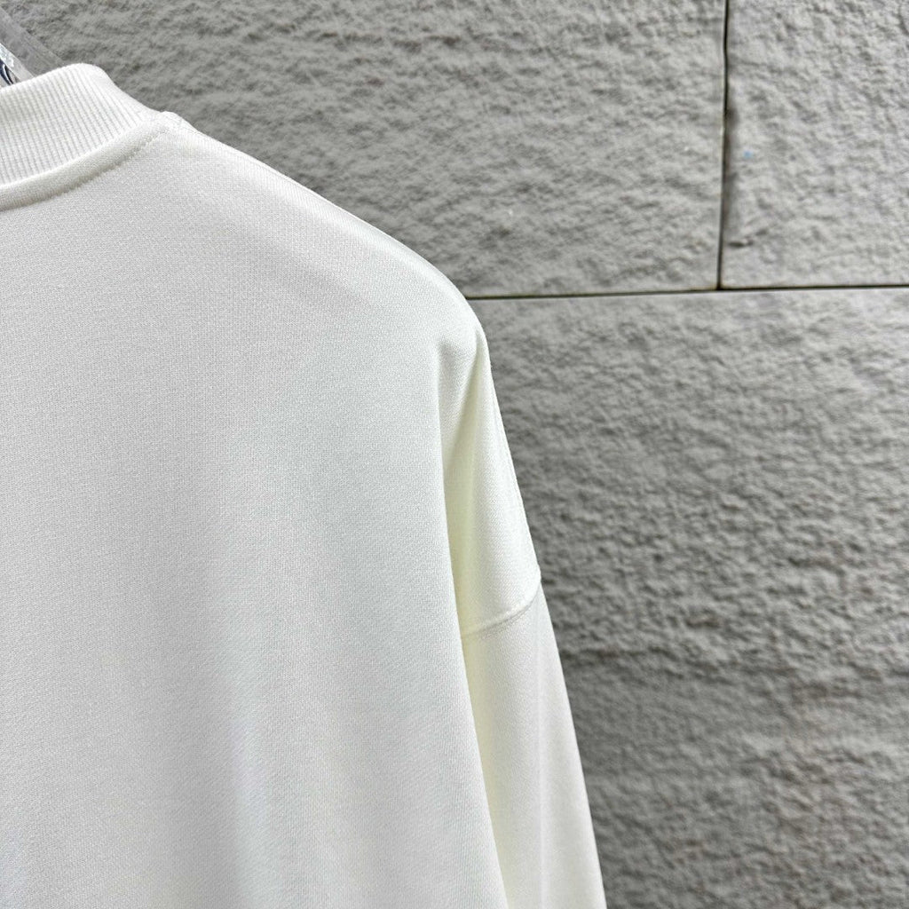 Early Autumn to Winter New Arrivals: Embroidered Long Sleeve Sweatshirt