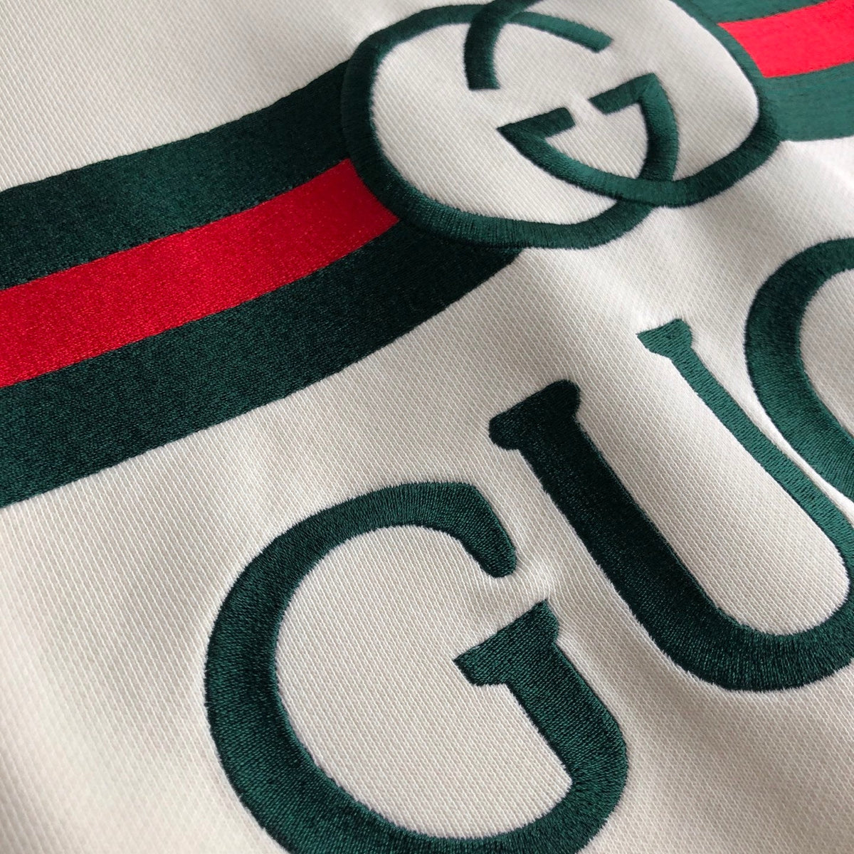 New autumn and winter classic embroidered logo round neck hoodie